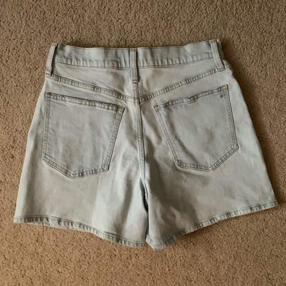 Madewell perfect vintage mid length jean short in Dayson wash button fly edition - Picture 3 of 3